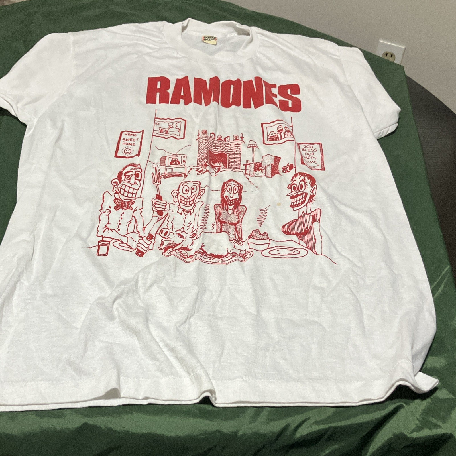 Vtg 1980s RAMONES Were A Happy Family T Shirt XL Screen Stars Single Stitch Punk