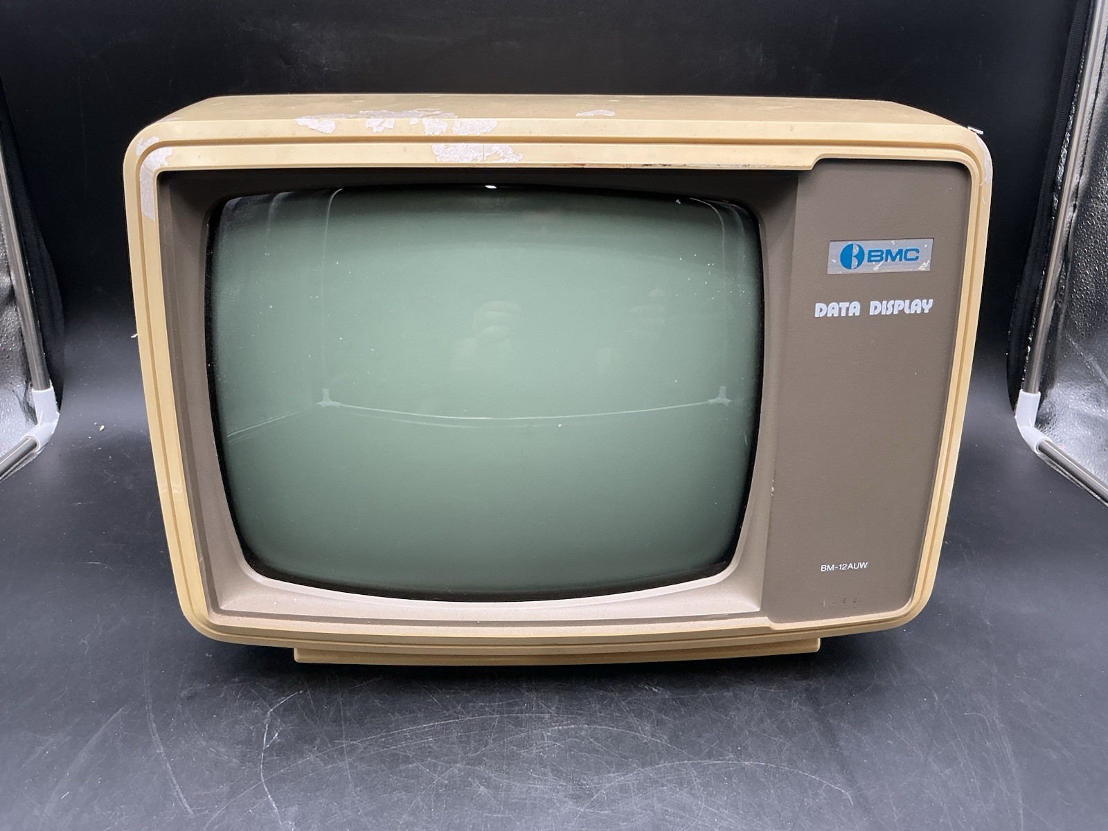 Vintage BMC BM-12AUW 12” Green Monochrome CRT Data Display Monitor Vintage BMC BM-12AUW 12” Green Monochrome CRT Data Display Monitor