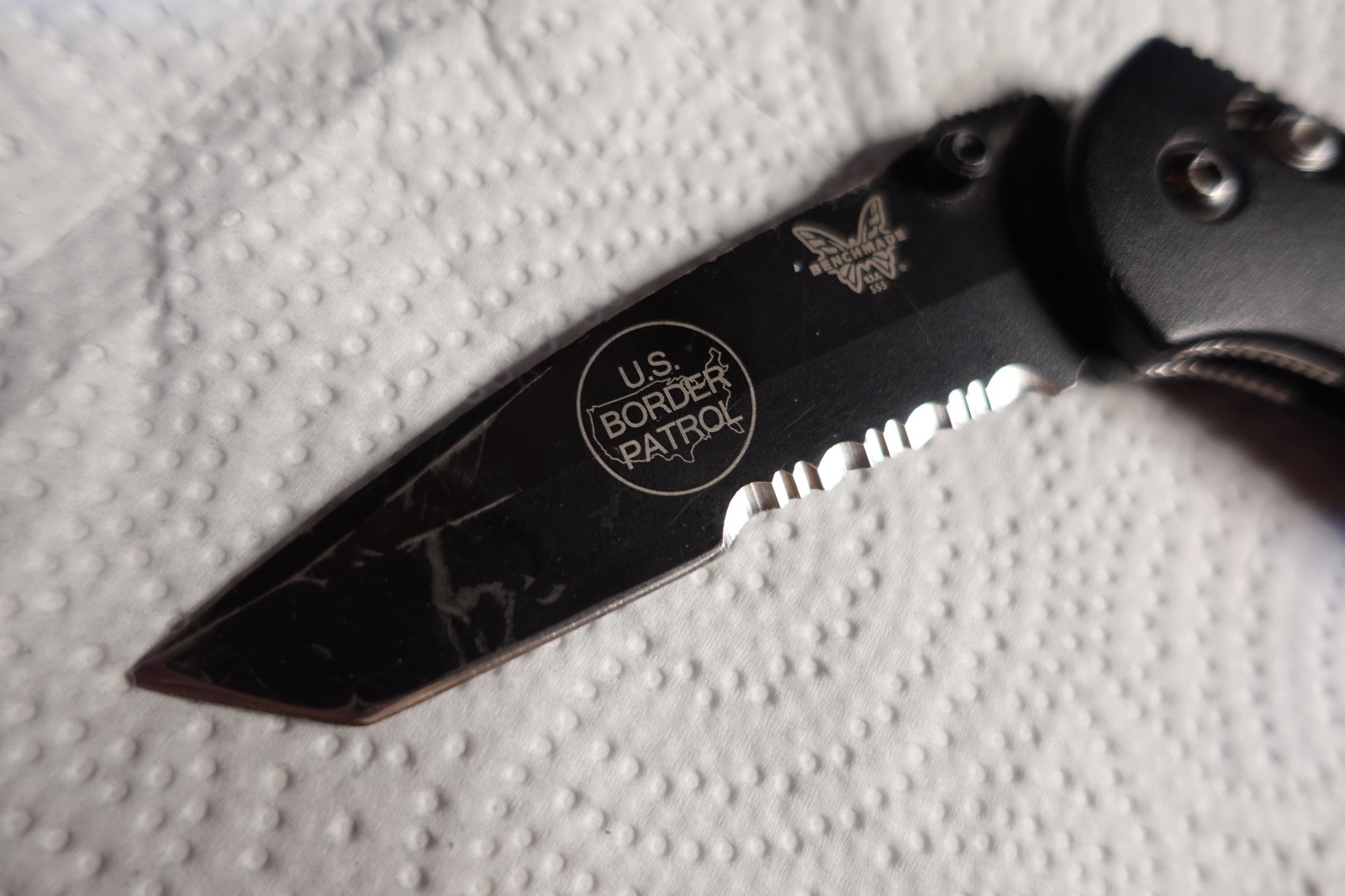 Benchmade 553 Griptilian 154CM Mel Pardue RARE US Border Patrol issue, USA..used Benchmade 553 Griptilian 154CM Mel Pardue RARE US Border Patrol issue, USA..used