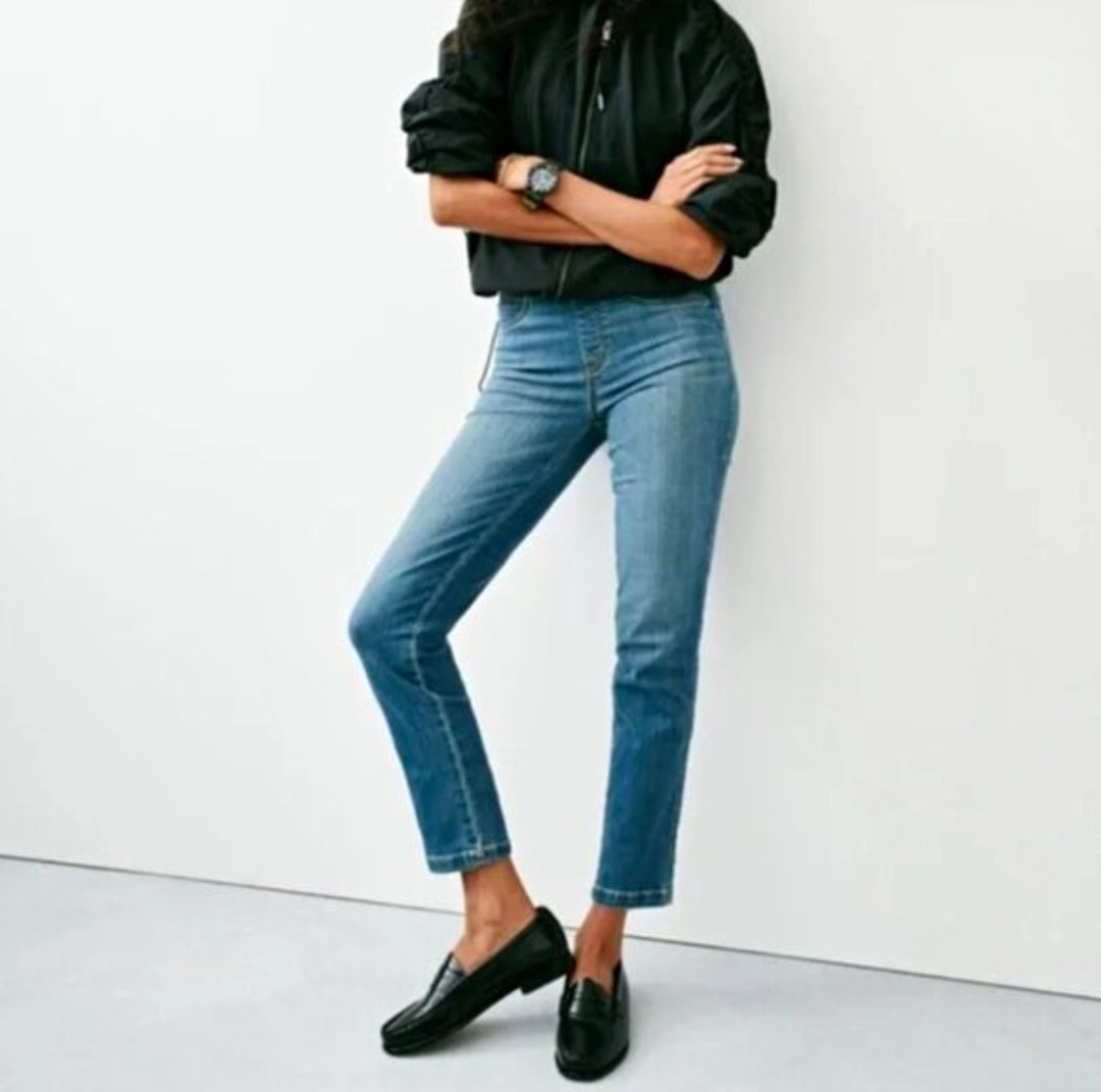 SPANXshape EveryWear Straight Leg Jeans, Vintage Indigo, Size SP, NWT SPANXshape EveryWear Straight Leg Jeans, Vintage Indigo, Size SP, NWT