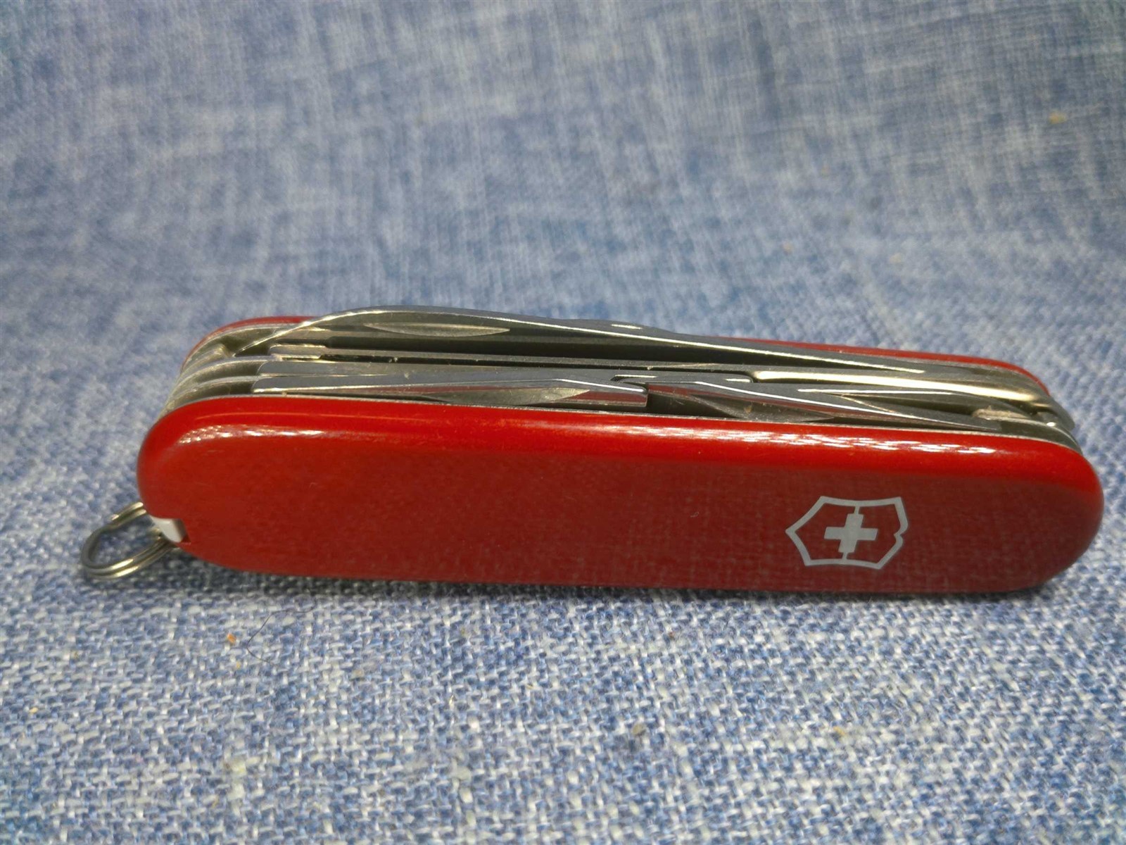 Victorinox MOUNTAINEER Swiss Army Knife - Red - 91mm