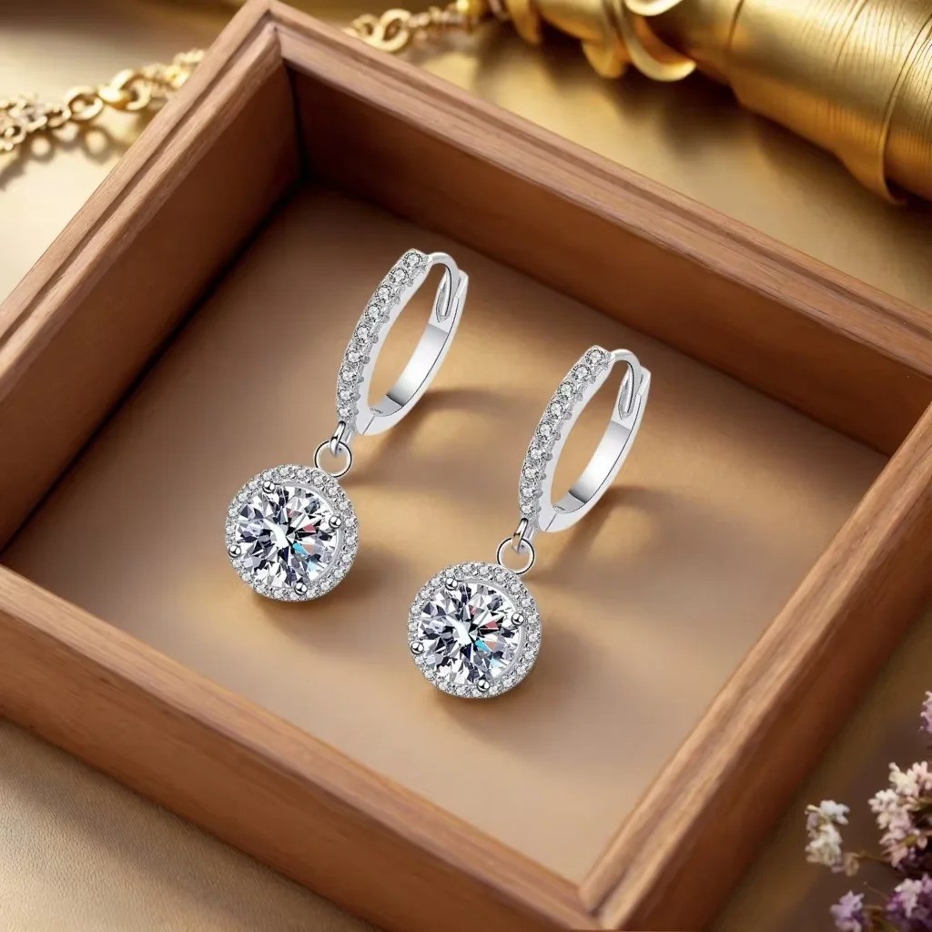 925 Sterling Silver 1 Carat Moissanite Round Stud Earrings Women Luxury Style