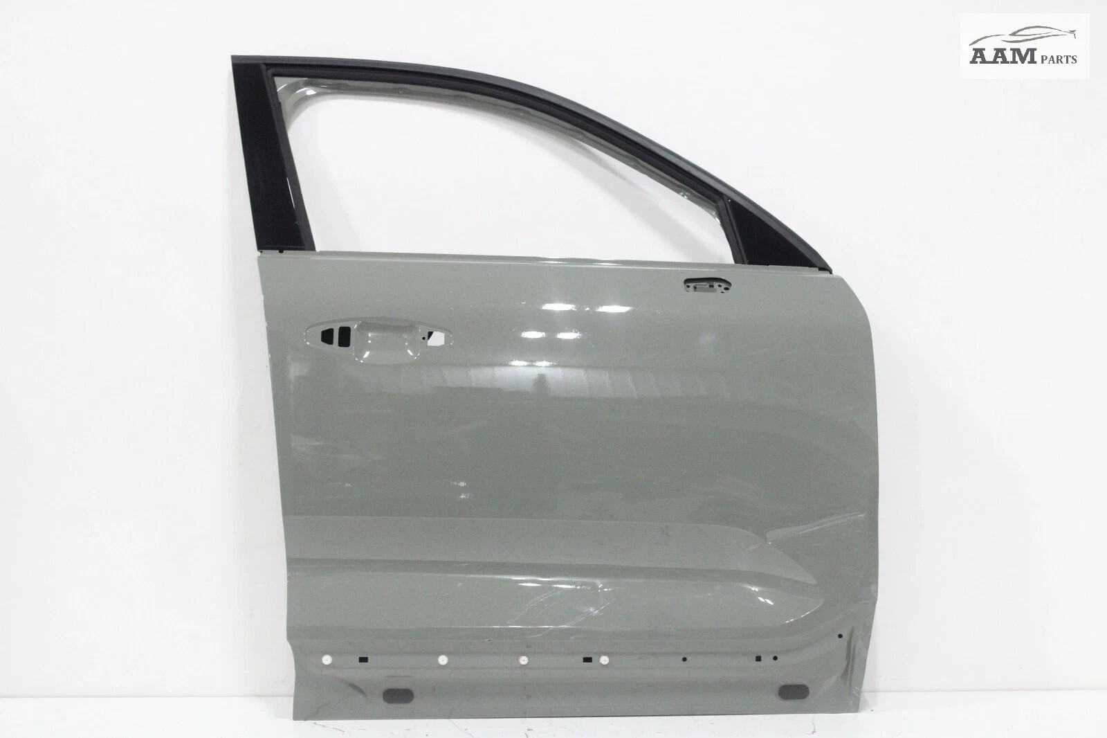 2019-2023 VOLVO XC40 FRONT RIGHT PASSENGER SIDE DOOR SHELL GREEN OEM