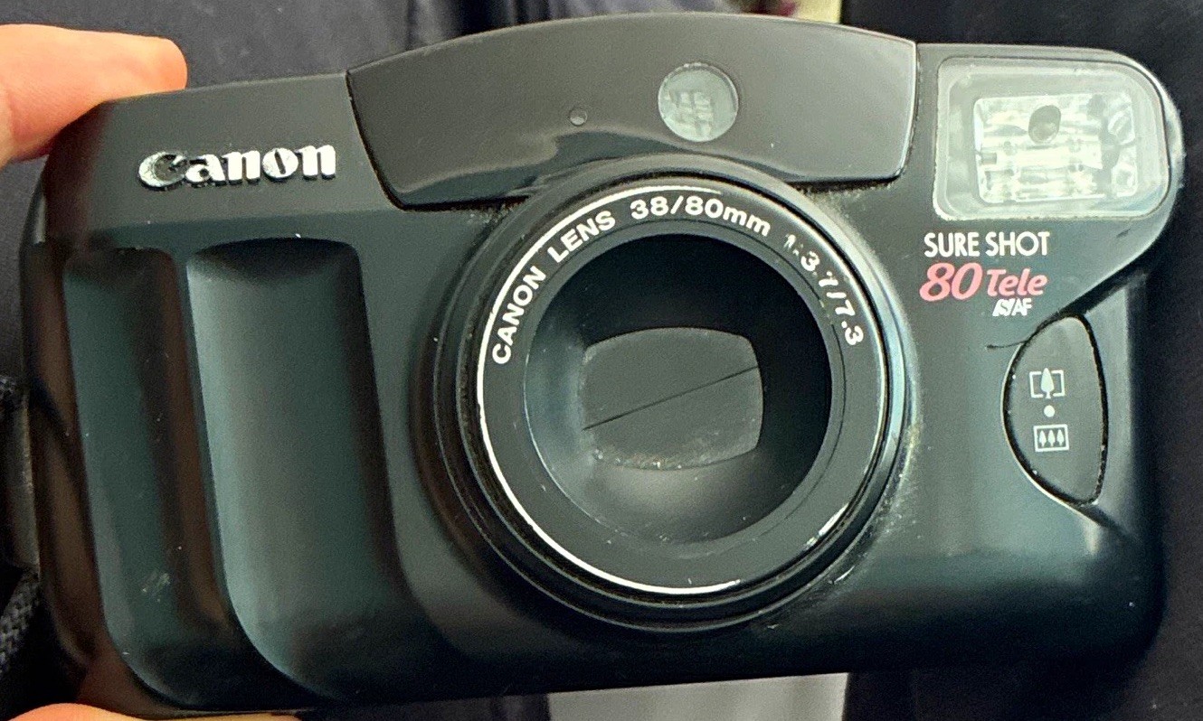 Canon Sure Shot 80 Tele 35mm Point & Shoot Auto Focus Built-In Flash Black Canon Sure Shot 80 Tele 35mm Point & Shoot Auto Focus Built-In Flash Black