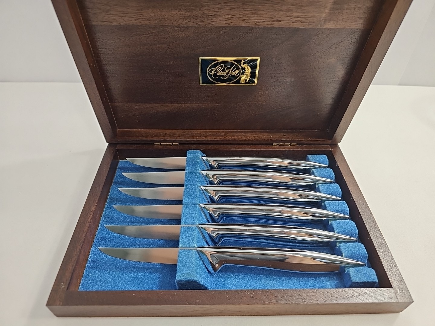 VTG -UNUSED Carvel Hall Steak Knives Set Of 6 In Walnut Box- VERY SHARP