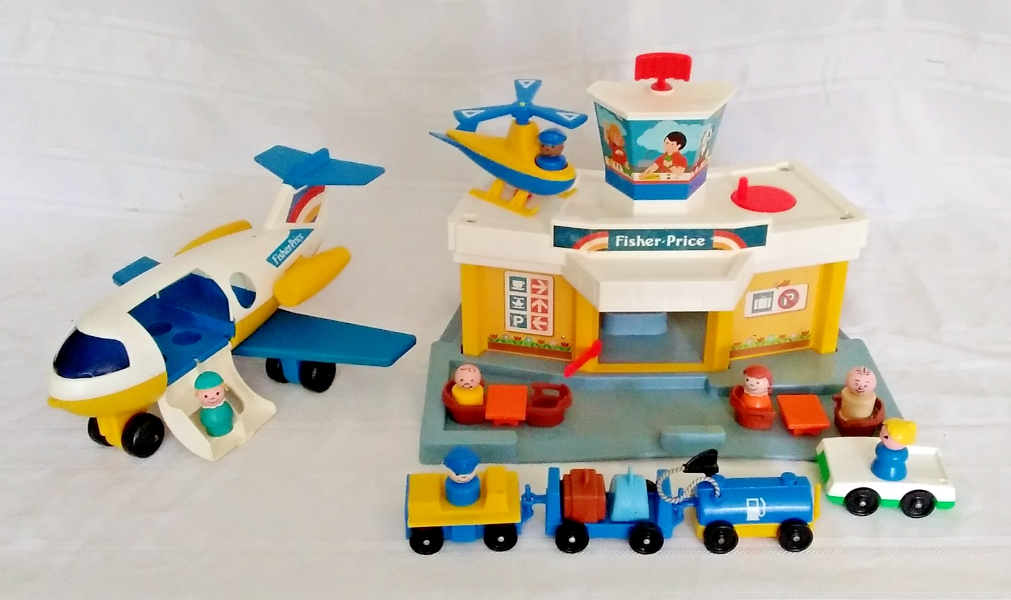 Vintage Fisher Price Little People Play Family Jetport #933 COMPLETE -  FPB014