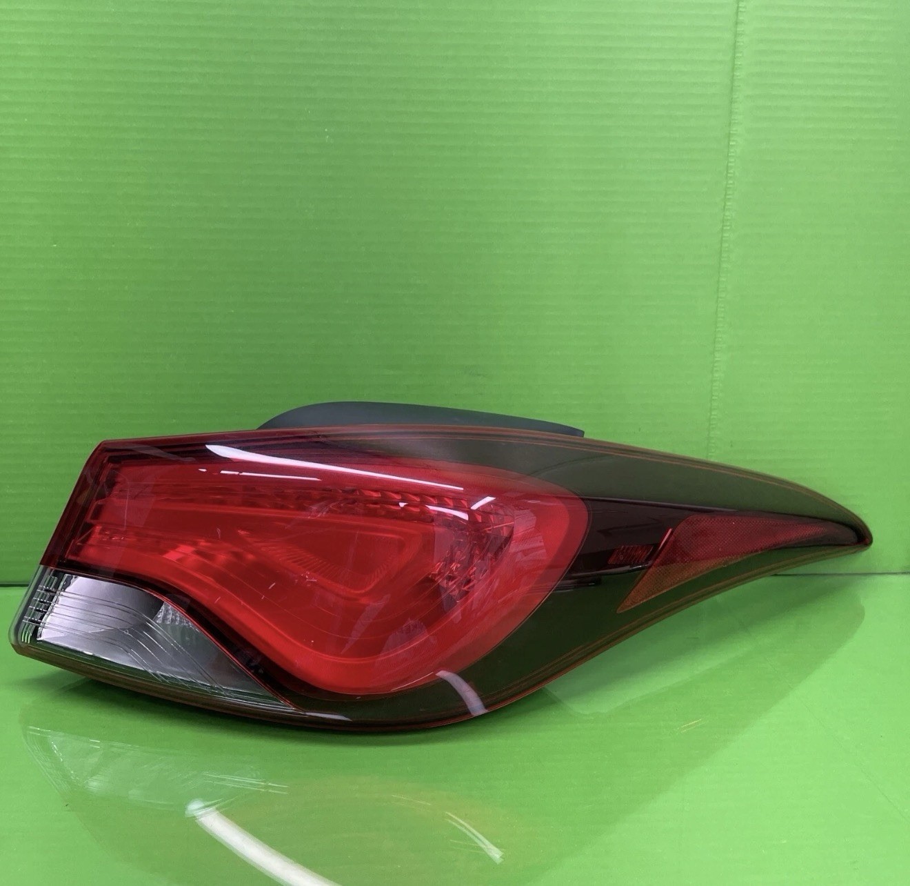Hyundai Elantra Tail Light Taillight Passenger\'s Right 2014 2015 2016 
