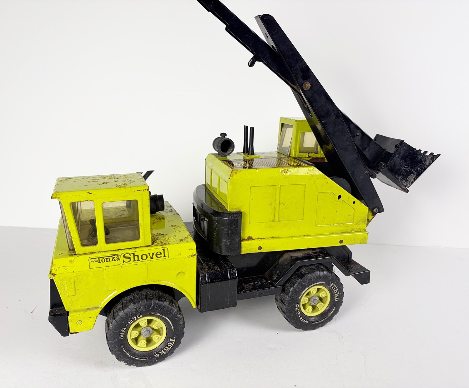 1970\'s Vintage Mighty Tonka Mighty Shovel Vehicle Toy Lime Green Used Condition
