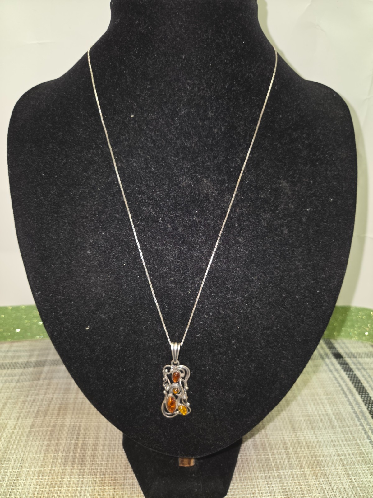Natural Vintage 925 Sterling Silver Amber Pendant Necklace Multi Stone Orange Natural Vintage 925 Sterling Silver Amber Pendant Necklace Multi Stone Orange