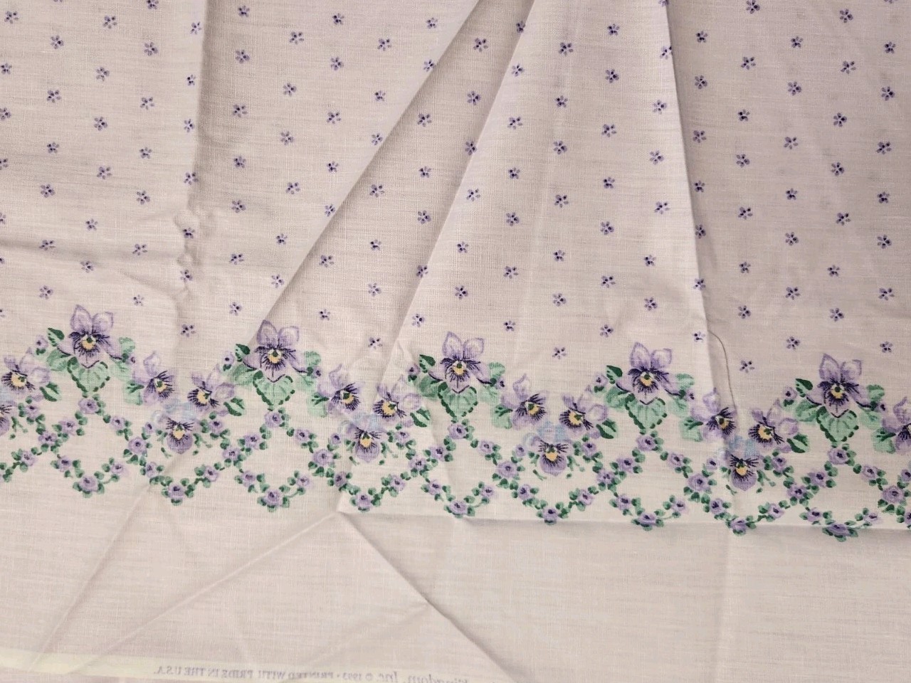 VINTAGE DAISY KINGDOM 1993 VIOLET FABRIC 3.88 YARDS