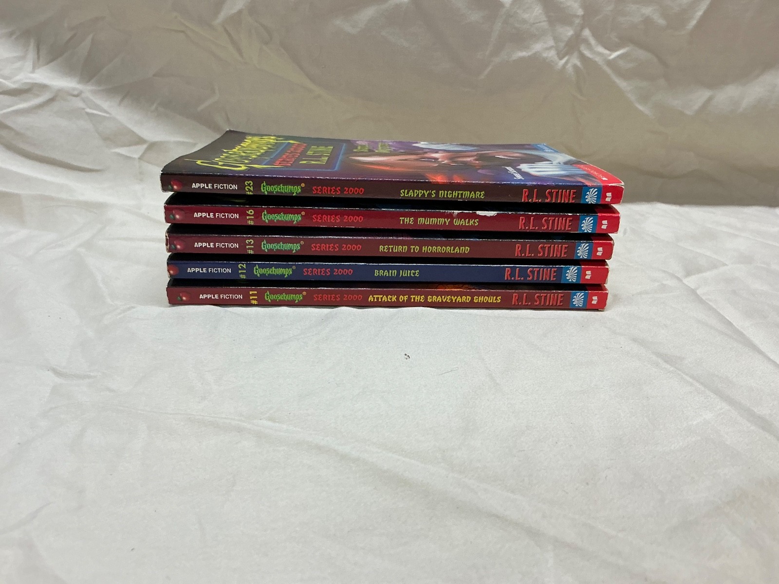 goosebumps series 2000 lot