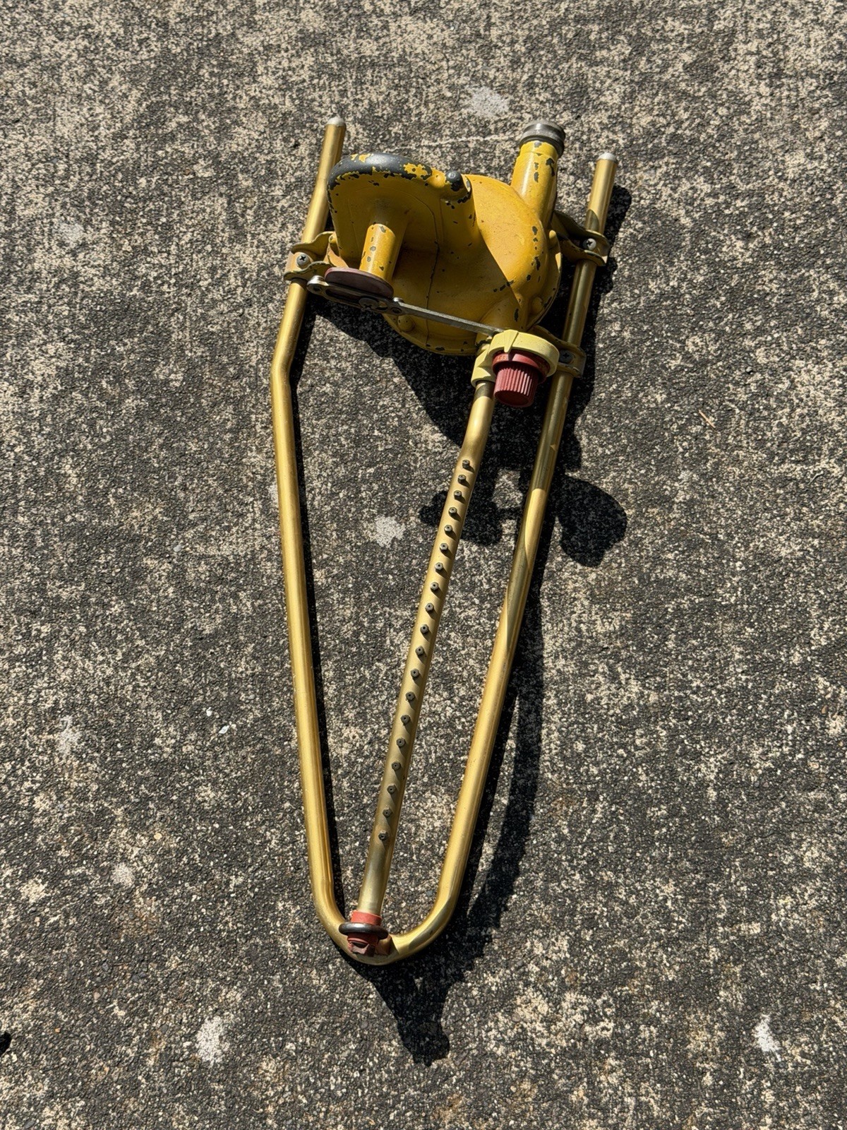 VTG Nelson Metal 3027  Oscillating Water Sprinkler Tested Yellow