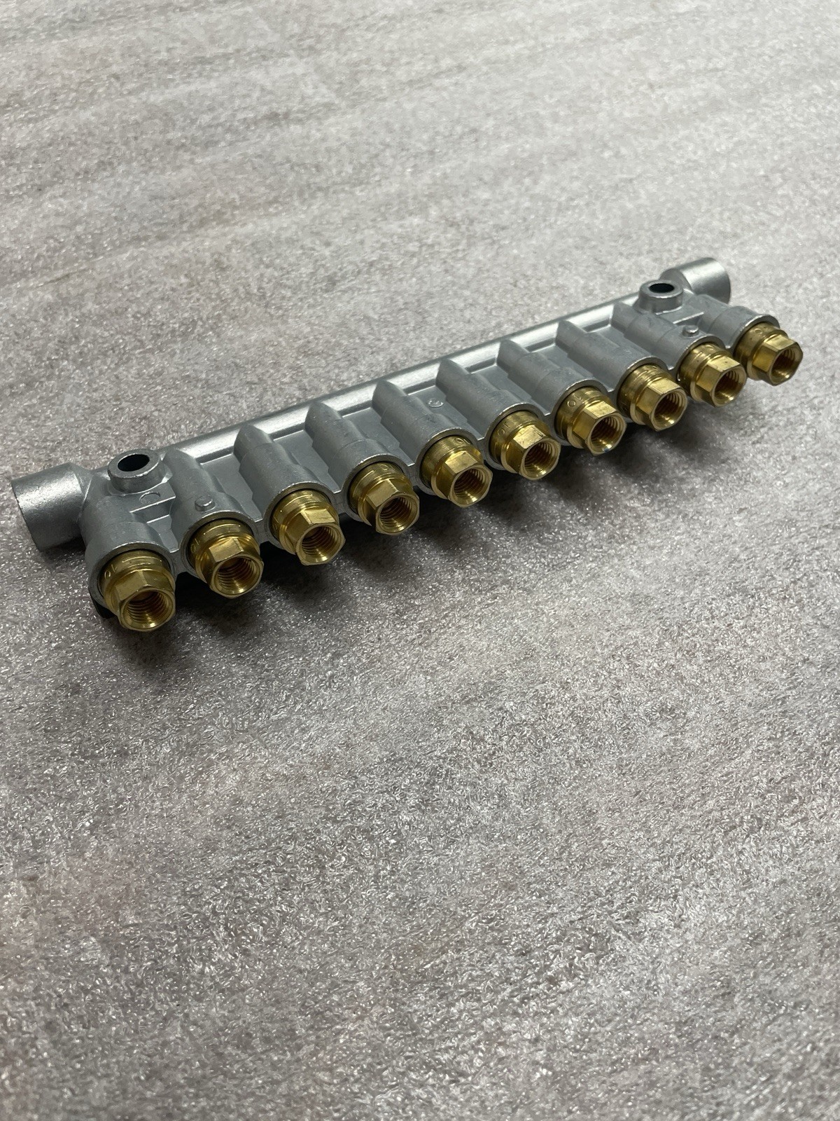 New DPB-110 Dester 10-Port Showa CNC Oil Lube Distributor Plunger Piston Action