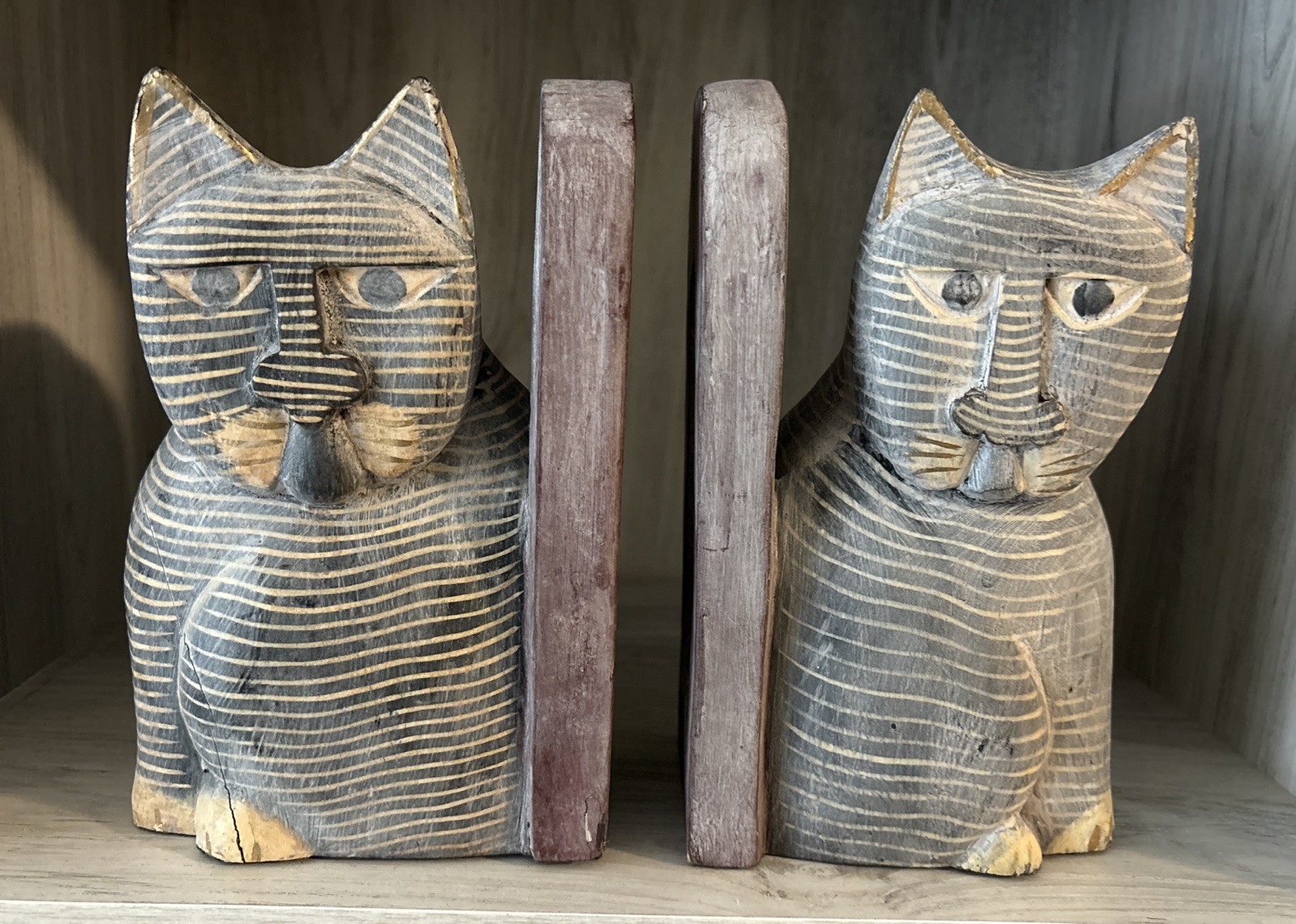 Pier 1 Wooden Cat Book Ends
