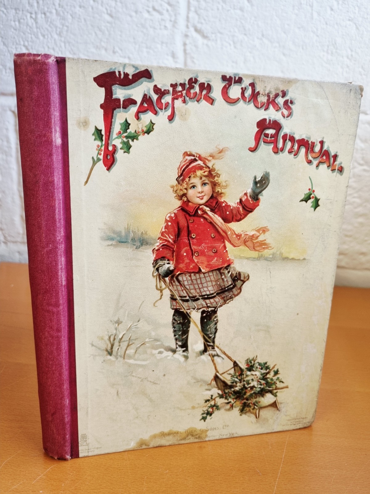 FATHER TUCK\'S ANNUAL -  Raphael Tuck -  circa 1910 - nice condition