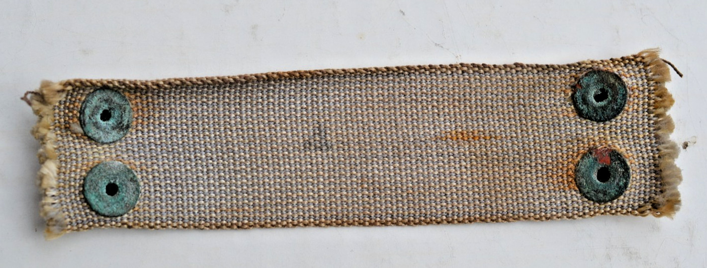 US ARMY WW2 M-1 HELMET HAWLEY LINER SILVER RAYON NAPE STRAP 4 & 1/2 INCHES LONG US ARMY WW2 M-1 HELMET HAWLEY LINER SILVER RAYON NAPE STRAP 4 & 1/2 INCHES LONG