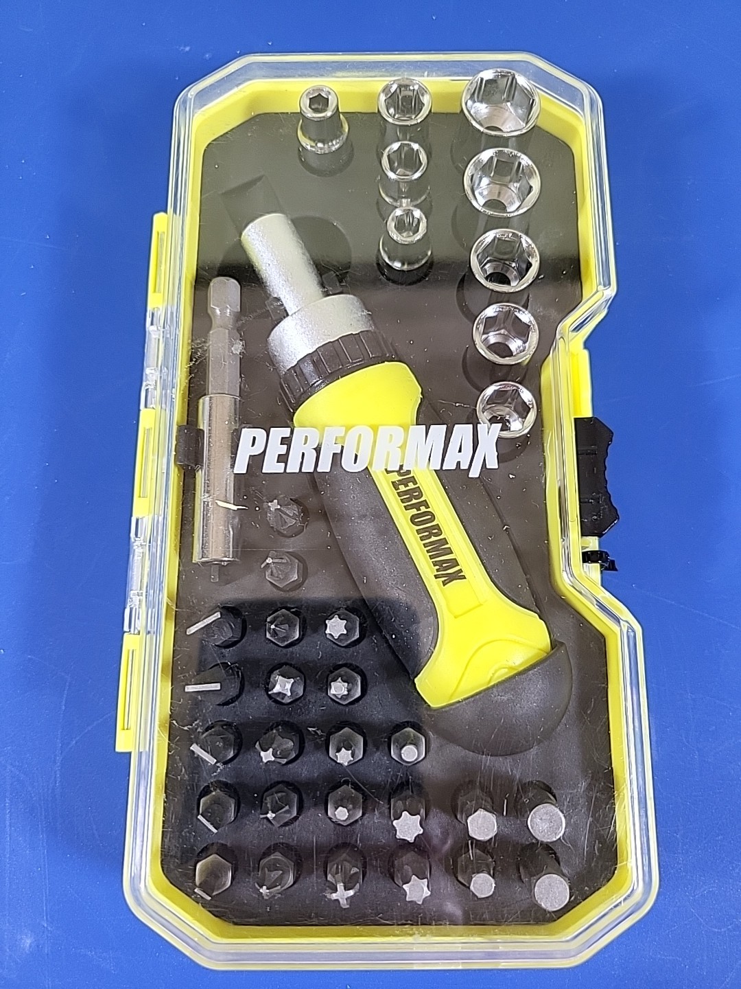 NEW Menards PERFORMAX 35pc Mini Ratcheting Screwdriver Set ASE CRV Socket + CASE NEW Menards PERFORMAX 35pc Mini Ratcheting Screwdriver Set ASE CRV Socket + CASE