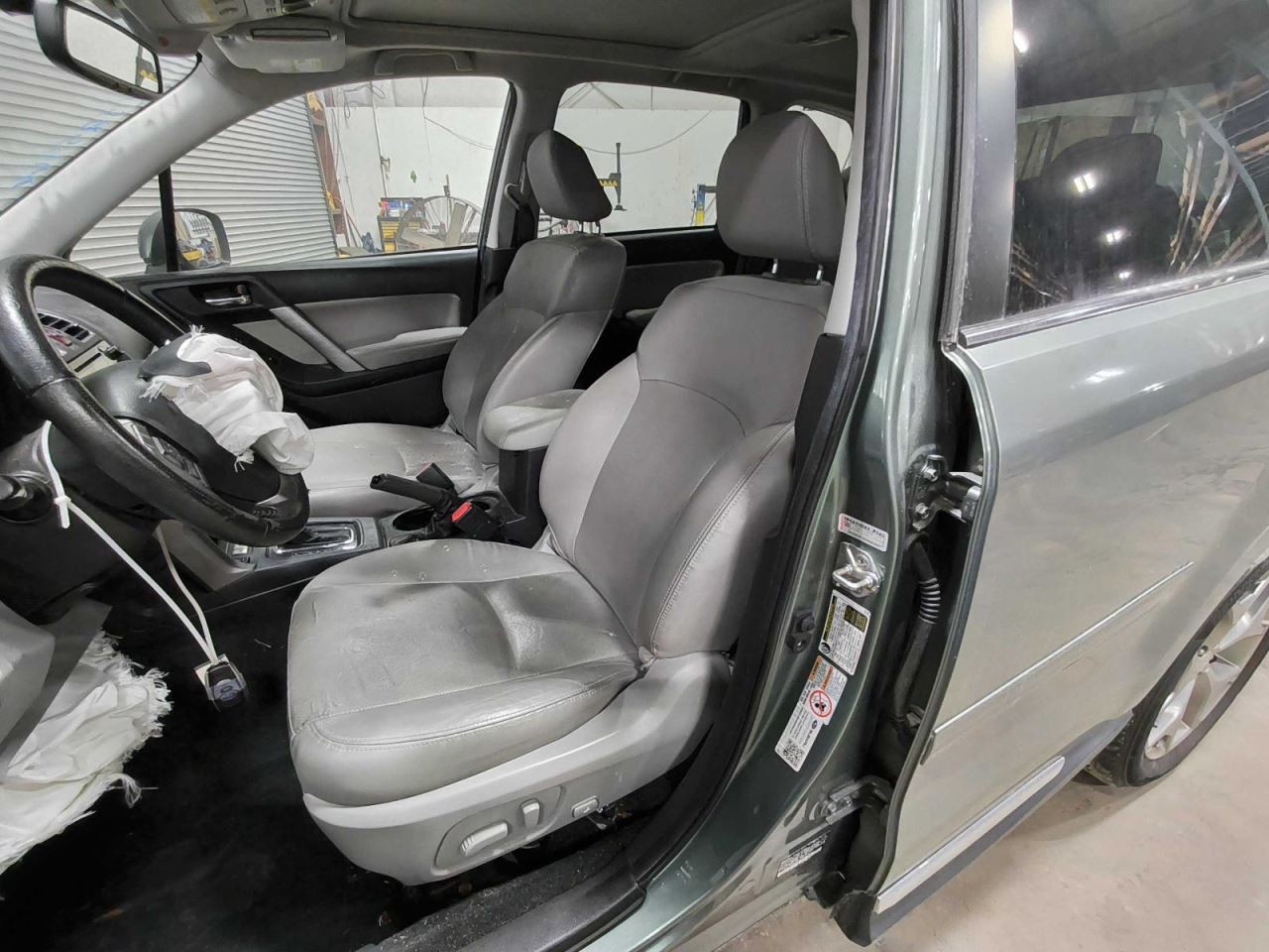 (LOCAL PICKUP ONLY) Driver Front Seat Leather Electric Without Memory Fits 14-18