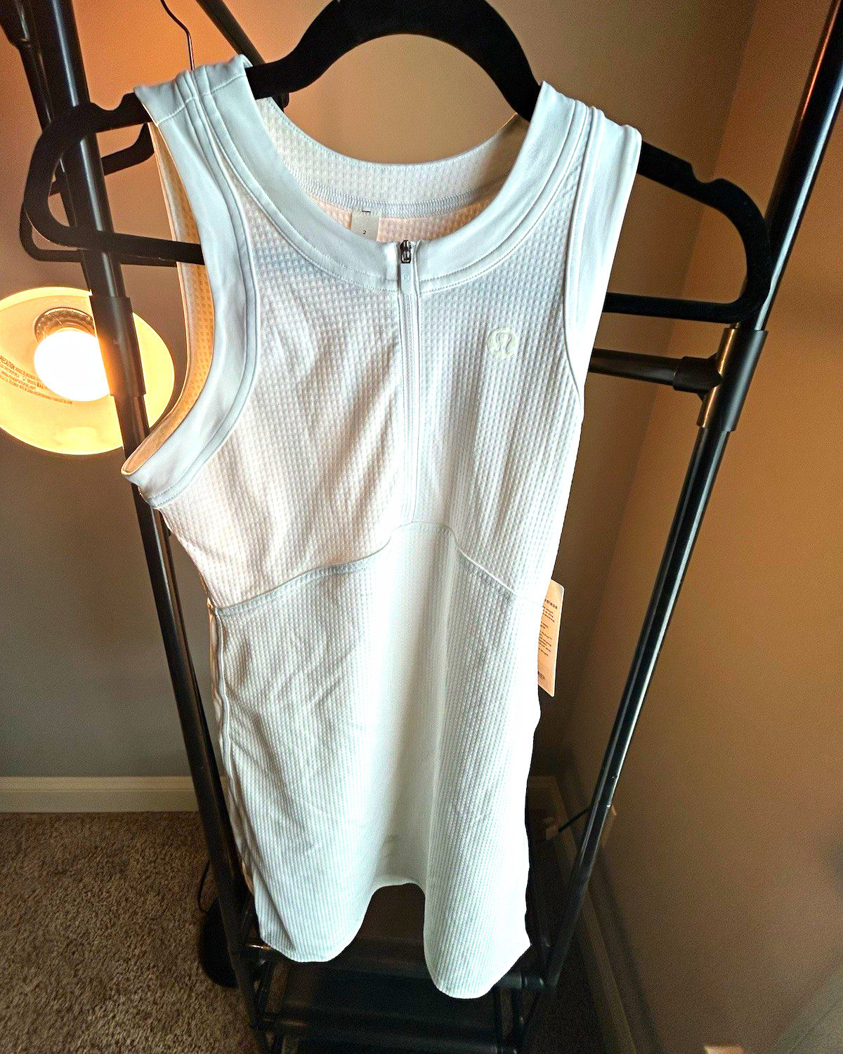 Lululemon White Half Zip Sleeveless Athletic Tank Top Mesh Stretch Women\'s 2