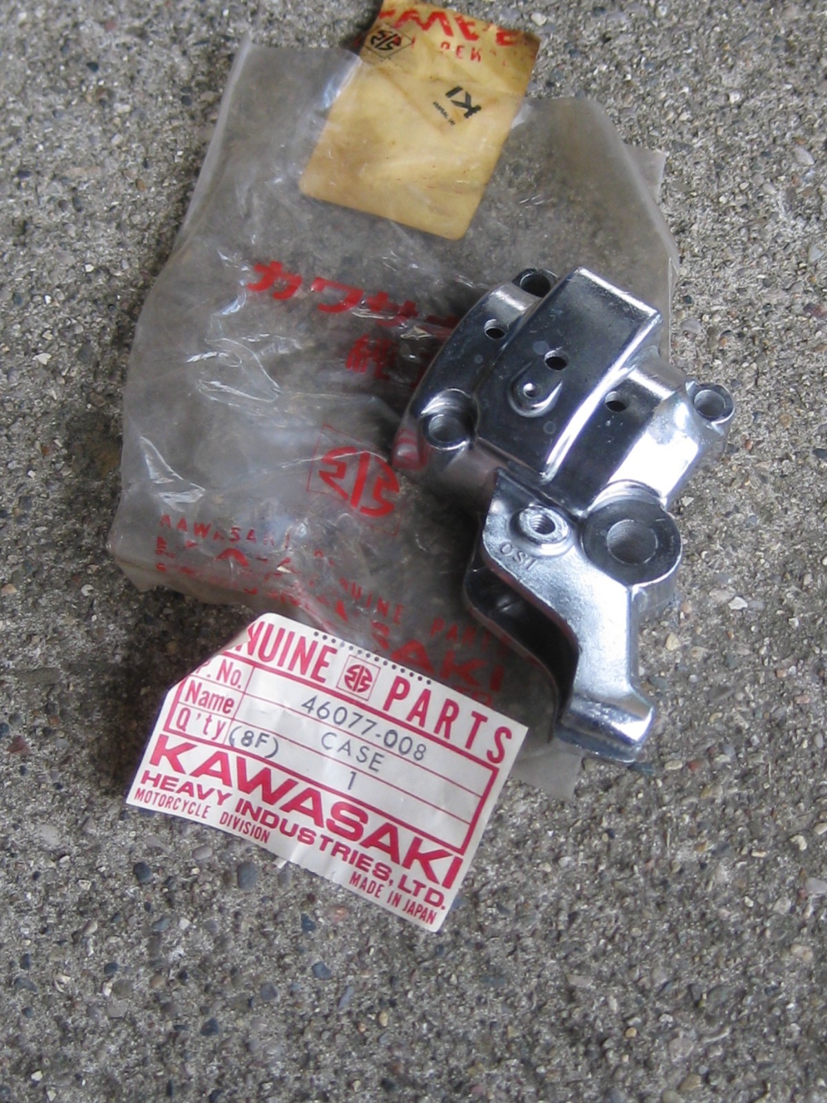 KAWASAKI W2TT/W2SS/F4/F3/F2/C2TR/C2SS/G3/MT1/KV75 LEFT LOWER SWITCH CASE NOS