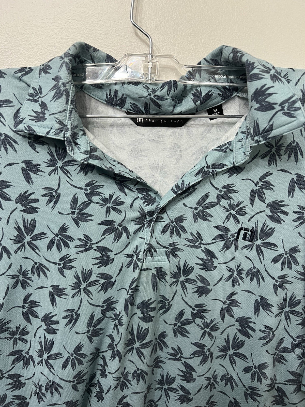 Travis Mathew “Featherweight Jungle” Shirt Men’s M Golf Polo AOP Floral Pattern