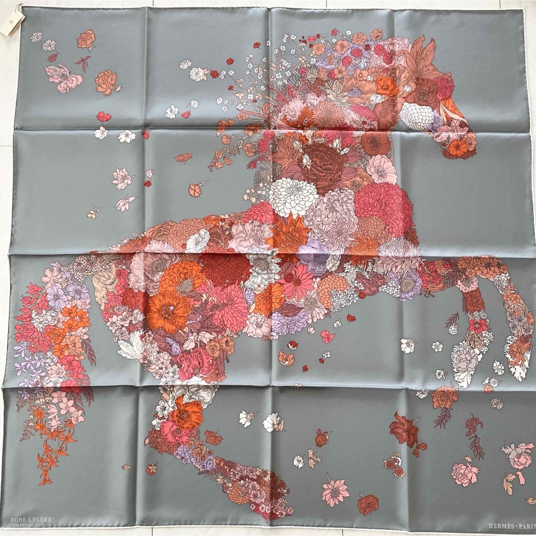 Hermes Scarf Robe Legere by Theo de Gueltzl 90 cm silk gray pink horse Carre
