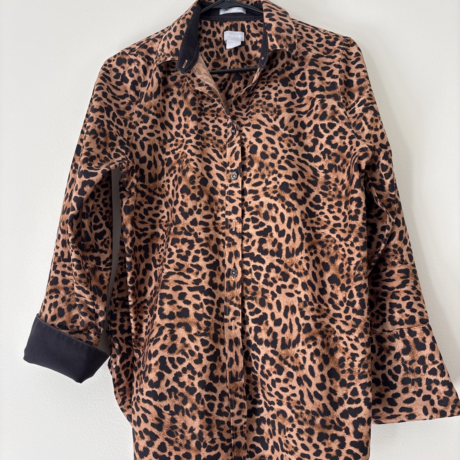 Chicos 1 Medium 8 Classic Chic Stretch No Iron Leopard Blouse Shirt Top Brown