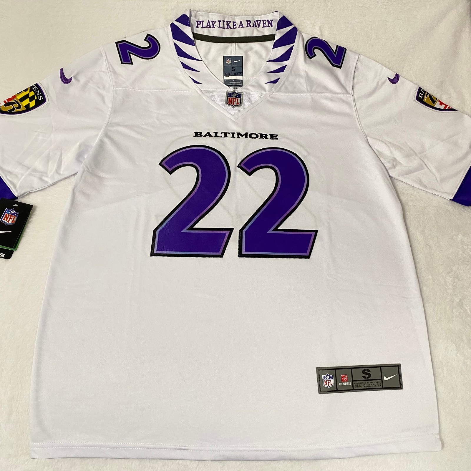 New Derrick Henry #22 White Football Jersey S/M/L/XL/2XL/3XL/4XL New Derrick Henry #22 White Football Jersey S/M/L/XL/2XL/3XL/4XL
