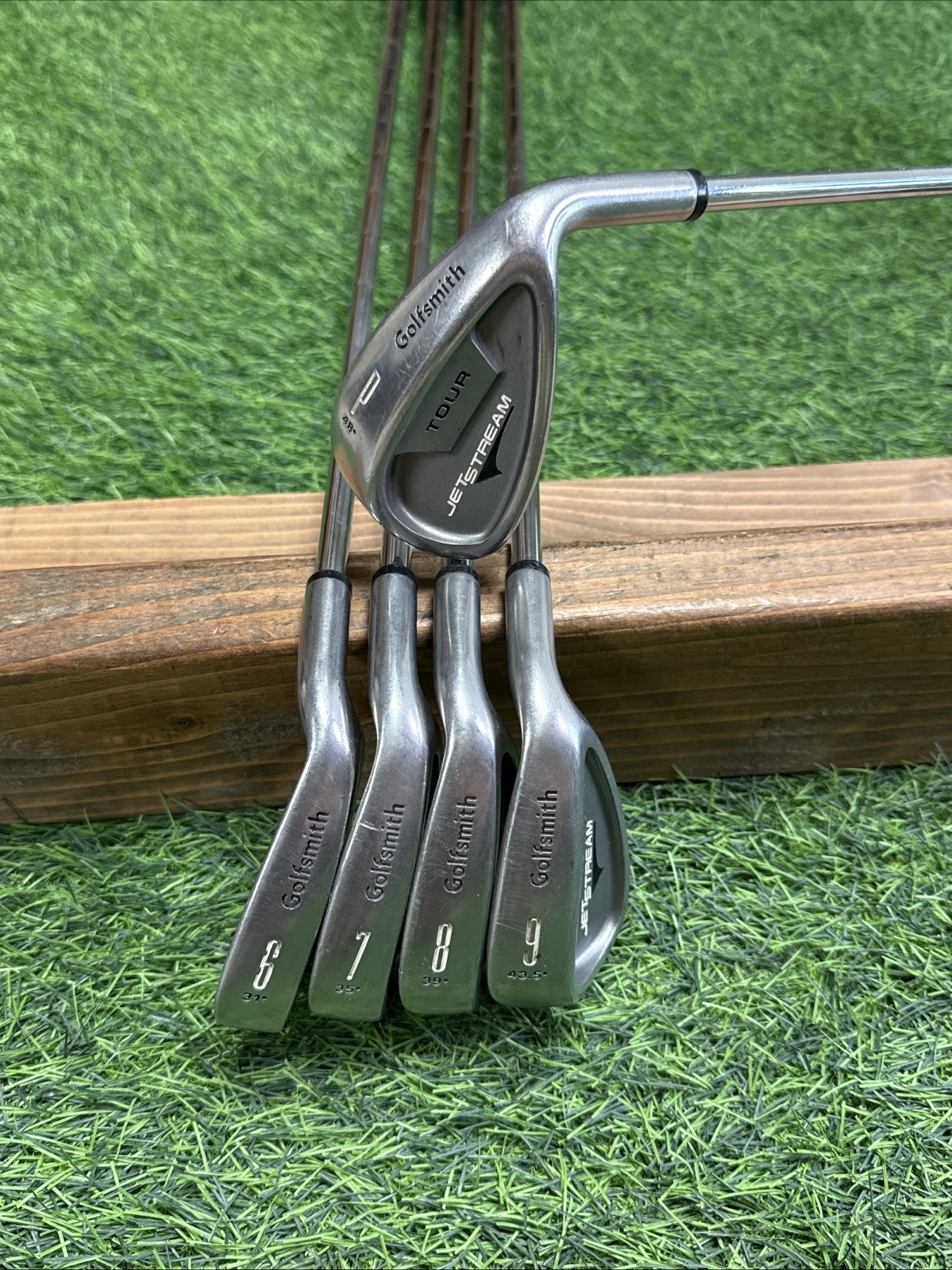 RH GolfSmith Jet Stream 6-PW Iron Set Stiff Flex DG +2 RH GolfSmith Jet Stream 6-PW Iron Set Stiff Flex DG +2