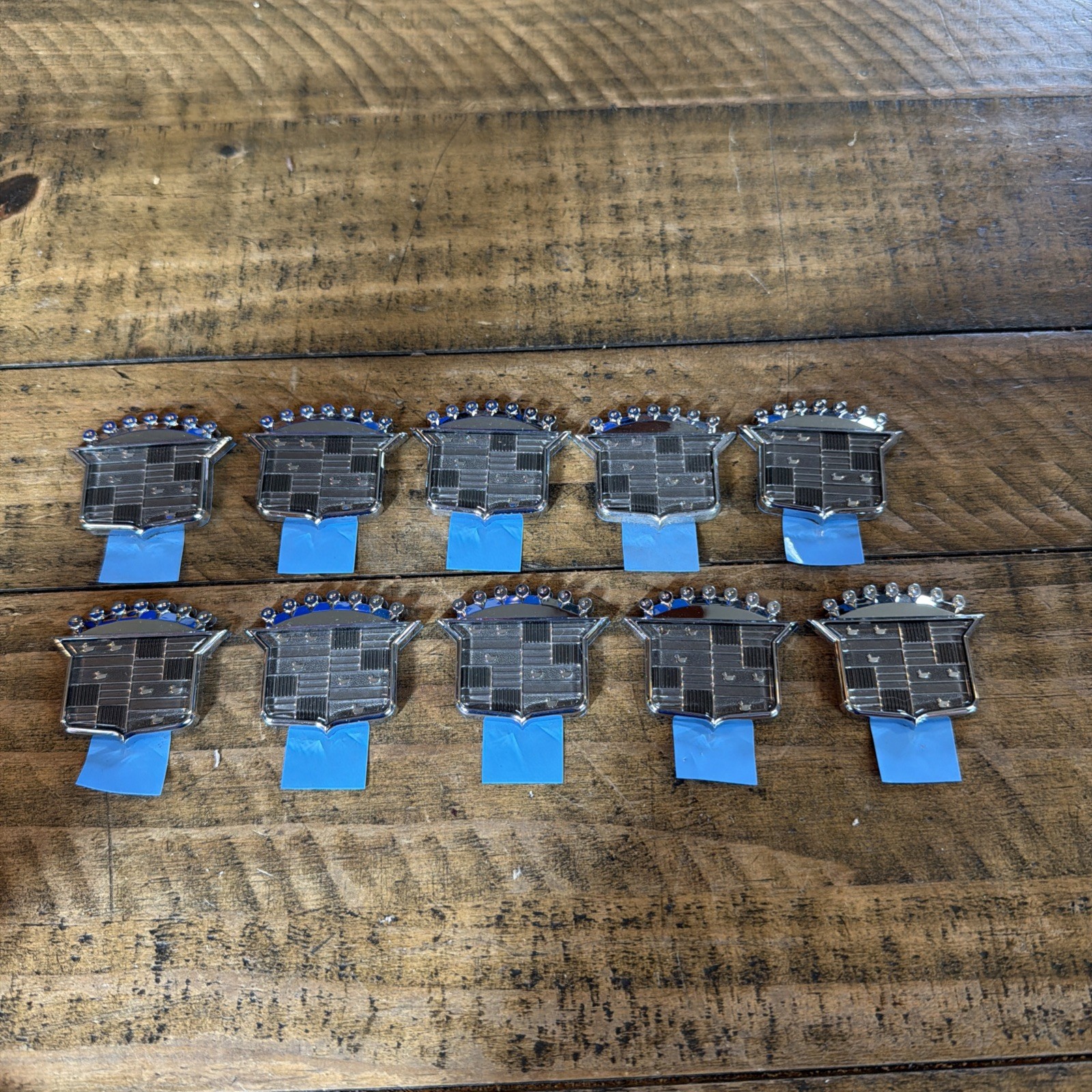 Lot Of 10 New NOS Vintage OEM GM 25676201 CADILLAC Coat Of Arms Crest Emblems 