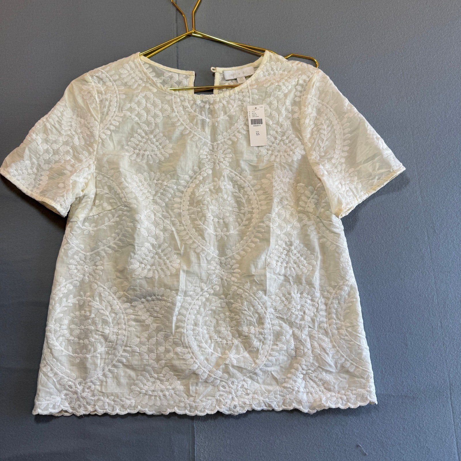 Anthropologie Eri + Ali Ivory White Embroidered Scallop Hem Blouse Top XS NWT Anthropologie Eri + Ali Ivory White Embroidered Scallop Hem Blouse Top XS NWT