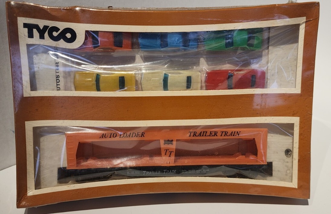 TYCO HO Scale Autoloader Train 6 Automobiles #349 #450 TYCO HO Scale Autoloader Train 6 Automobiles #349 #450