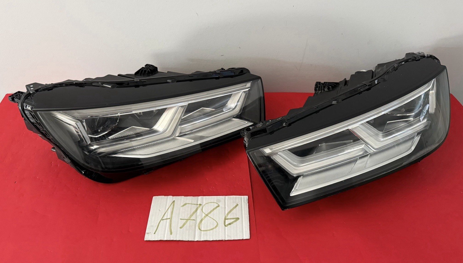 2018-2020 AUDI Q5 SQ5 Premium Plus Prestige LEFT & Right LED HEADLIGHT OEM 786