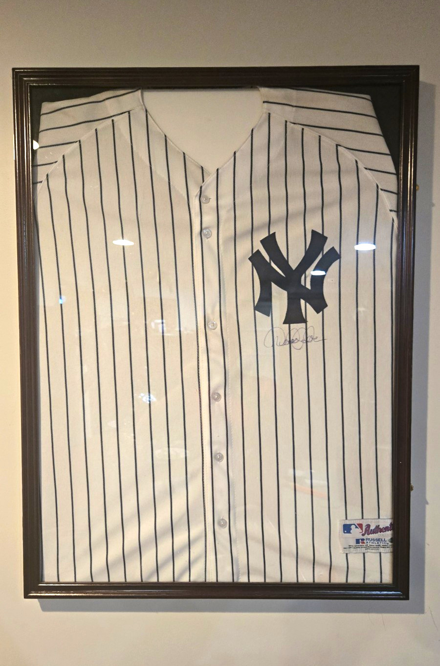 Derek Jeter Authentic Signed Yankees Jersy Derek Jeter Authentic Signed Yankees Jersy