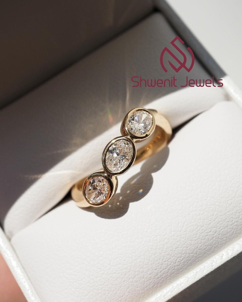 0.90Ct Oval Cut Lab Diamond 3-Stone Engagement Ring 10K Yellow Gold VS1/E IGI