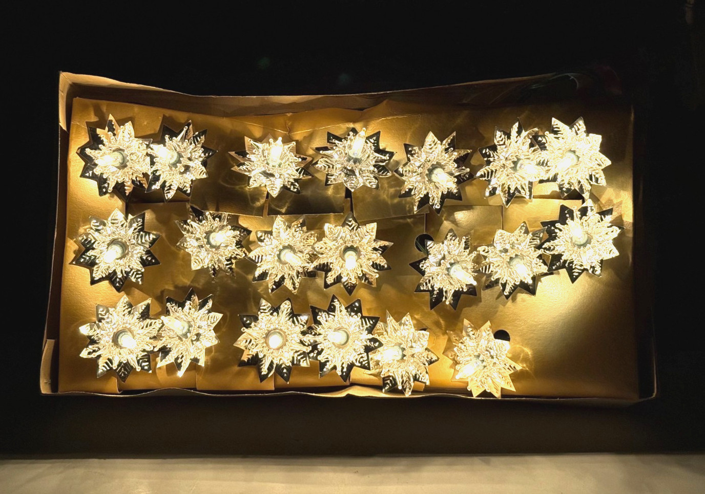 20-LIGHT SILVER STARS Vintage INCANDESCENT Christmas Novelty Set 20Ft NEW 4274