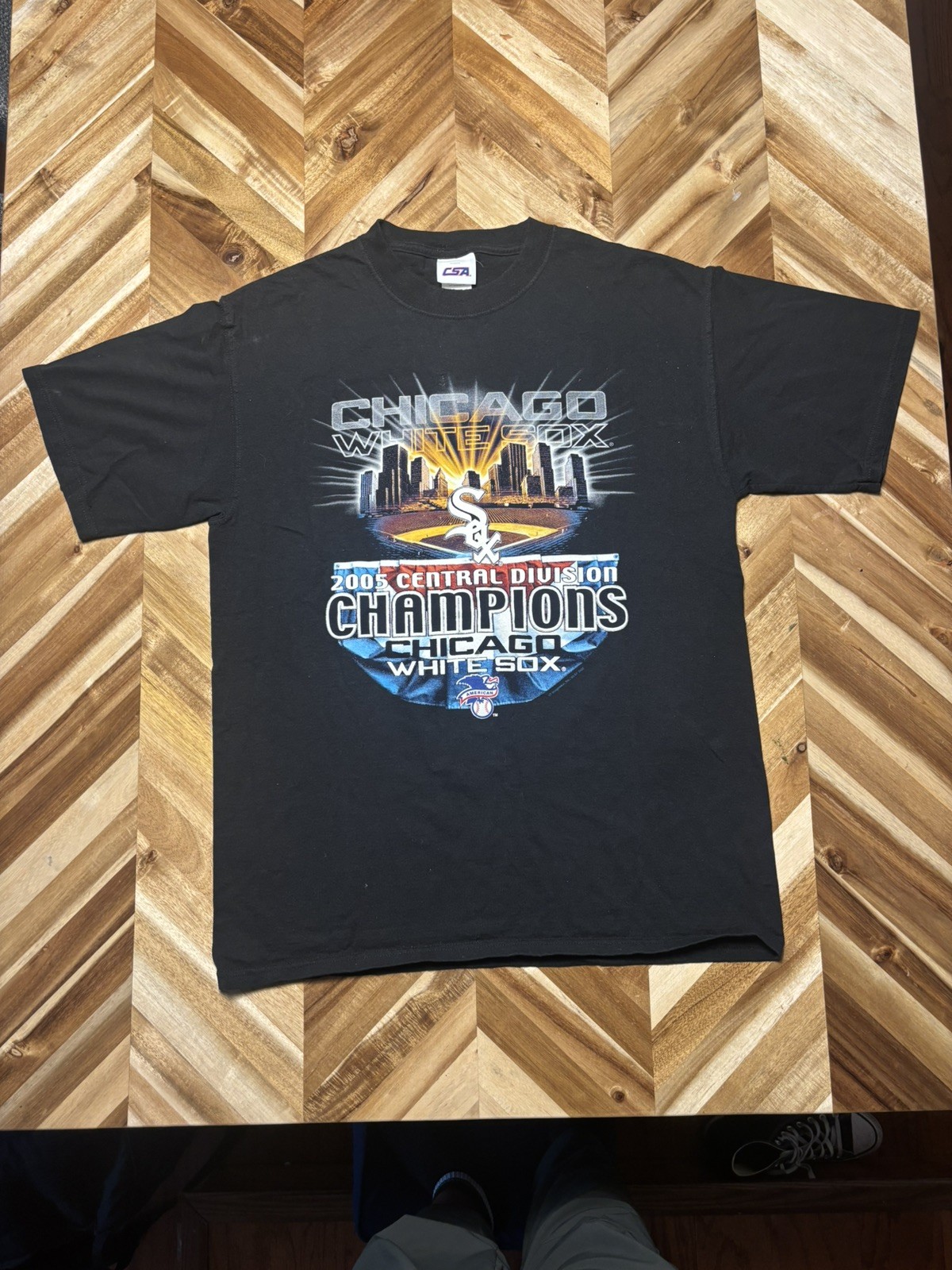 Vintage Chicago White Sox 2005 World Series Graphic T Men’s L Division Champion Vintage Chicago White Sox 2005 World Series Graphic T Men’s L Division Champion