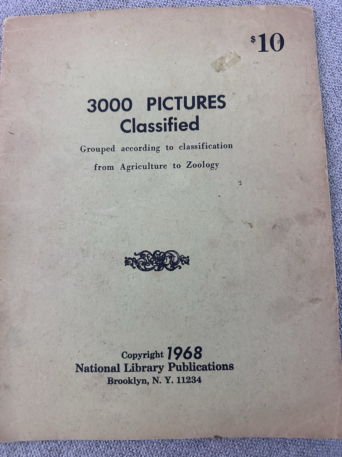 3000 Pictures Classified 1968 Vintage Clip Art Sourcebook Illustration Book