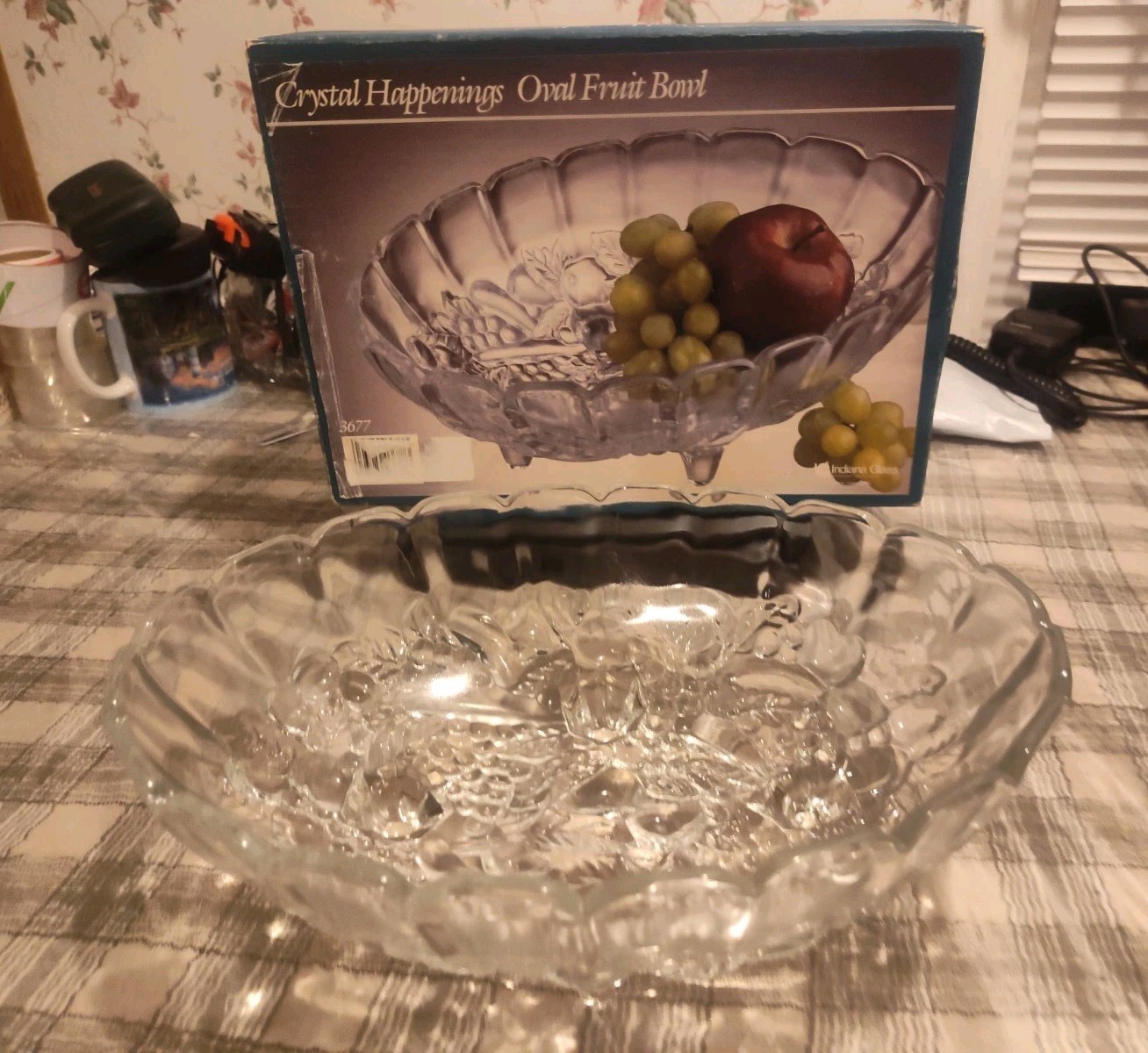 INDIANA GLASS #3677-EMBOSSED GRAPES FOOTED FRUIT BOWL 12