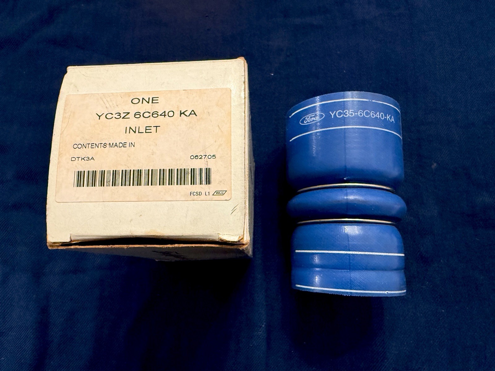 1999-2004 F250 F350 F450 F550 7.3L 6.0L INTAKE PIPE OEM Ford YC3Z-6C640-KA NOS