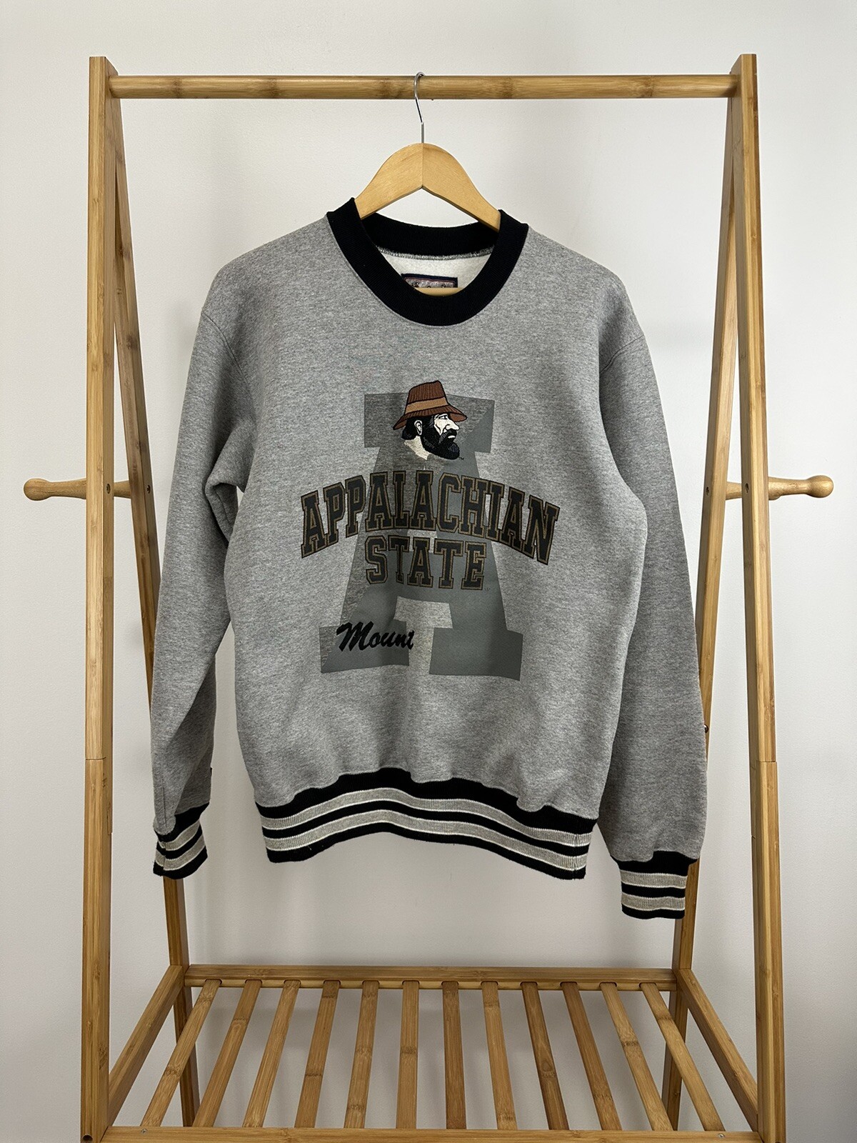 RARE VTG Appalachian State University Mountaineer Ringer Striped Sweatshirt M RARE VTG Appalachian State University Mountaineer Ringer Striped Sweatshirt M
