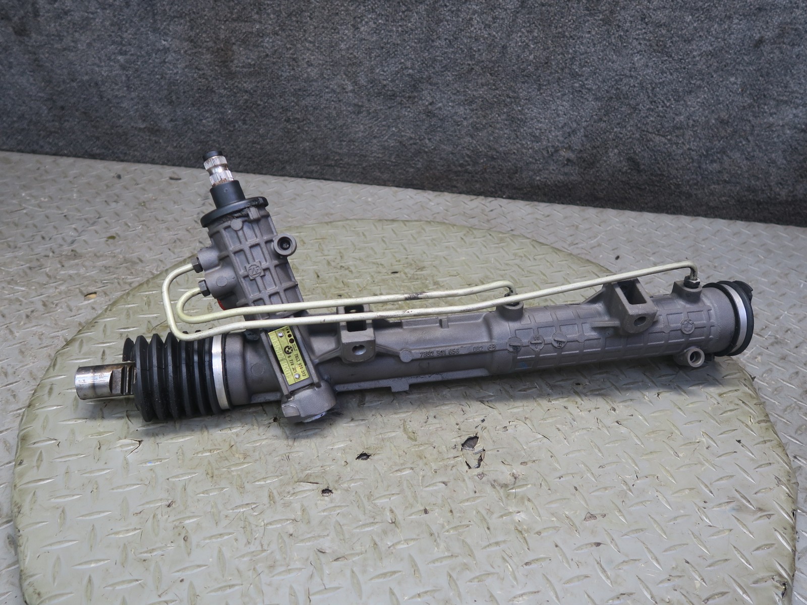 02-06 BMW E46 330Ci POWER STEERING RACK & PINION YELLOW TAG 6774325 OEM