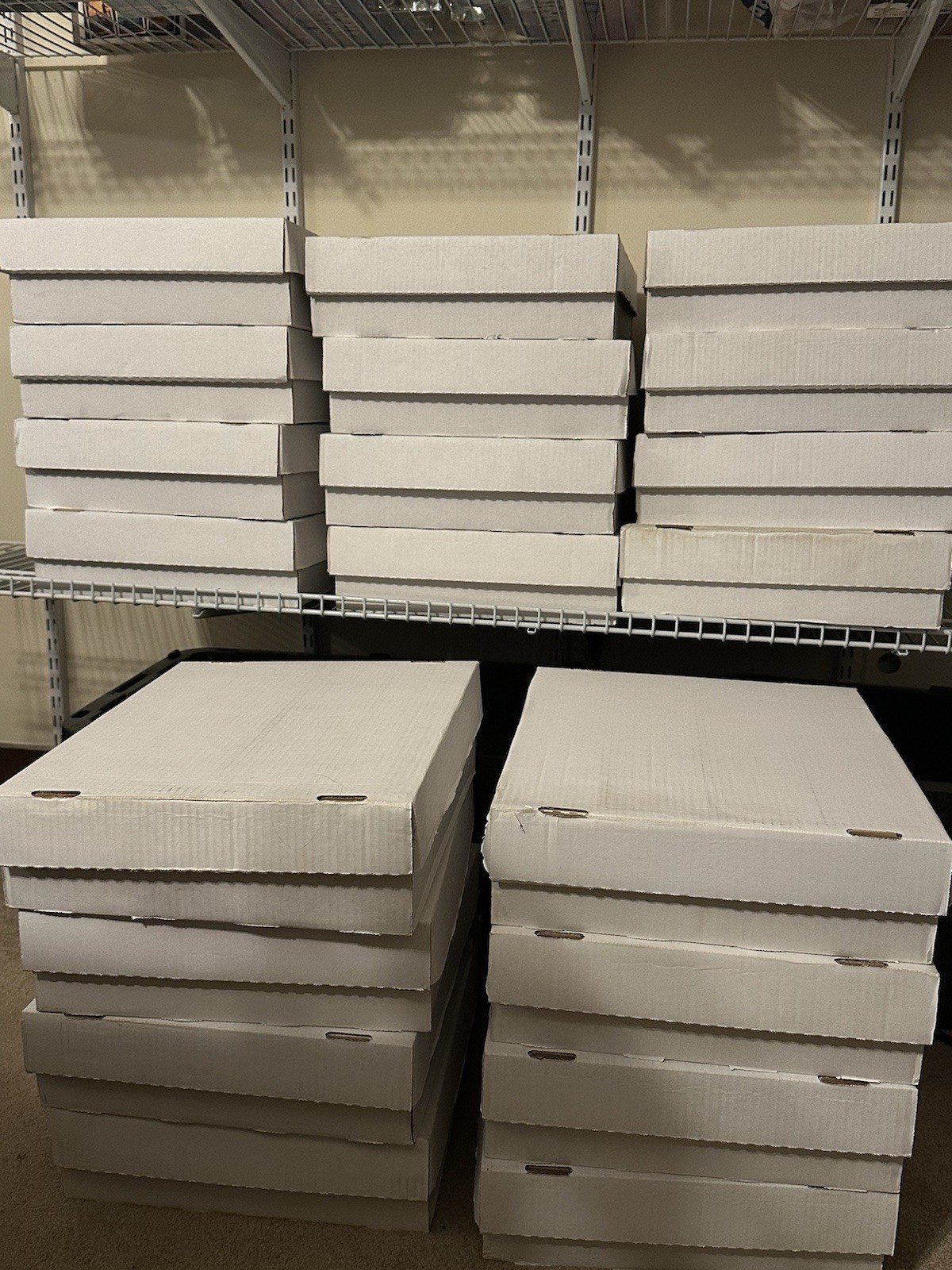 HUGE LOT OF 1000 BASKETBALL CARDS COLLECTION LIQUIDATION SALE NBA HUGE LOT OF 1000 BASKETBALL CARDS COLLECTION LIQUIDATION SALE NBA