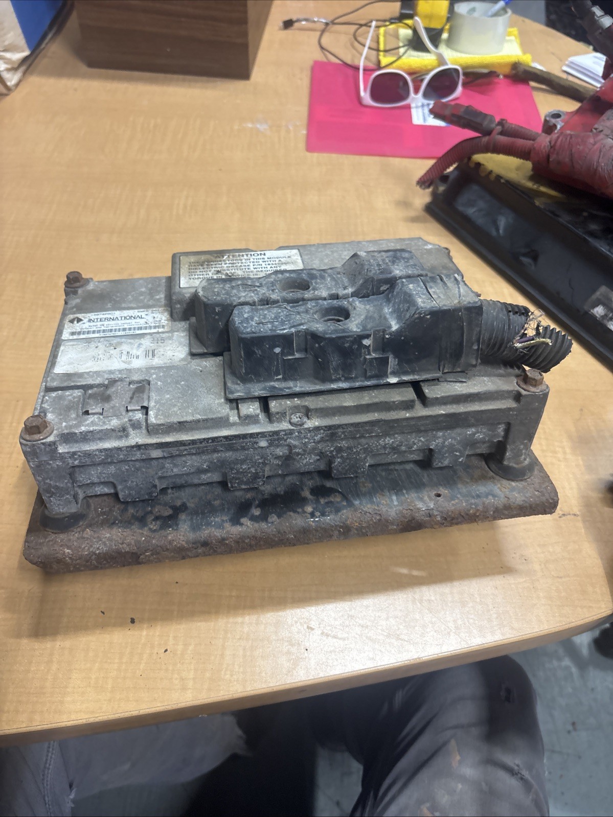 International DT466e Engine Computer Module ECM ECU 1807476C1 International DT466e Engine Computer Module ECM ECU 1807476C1