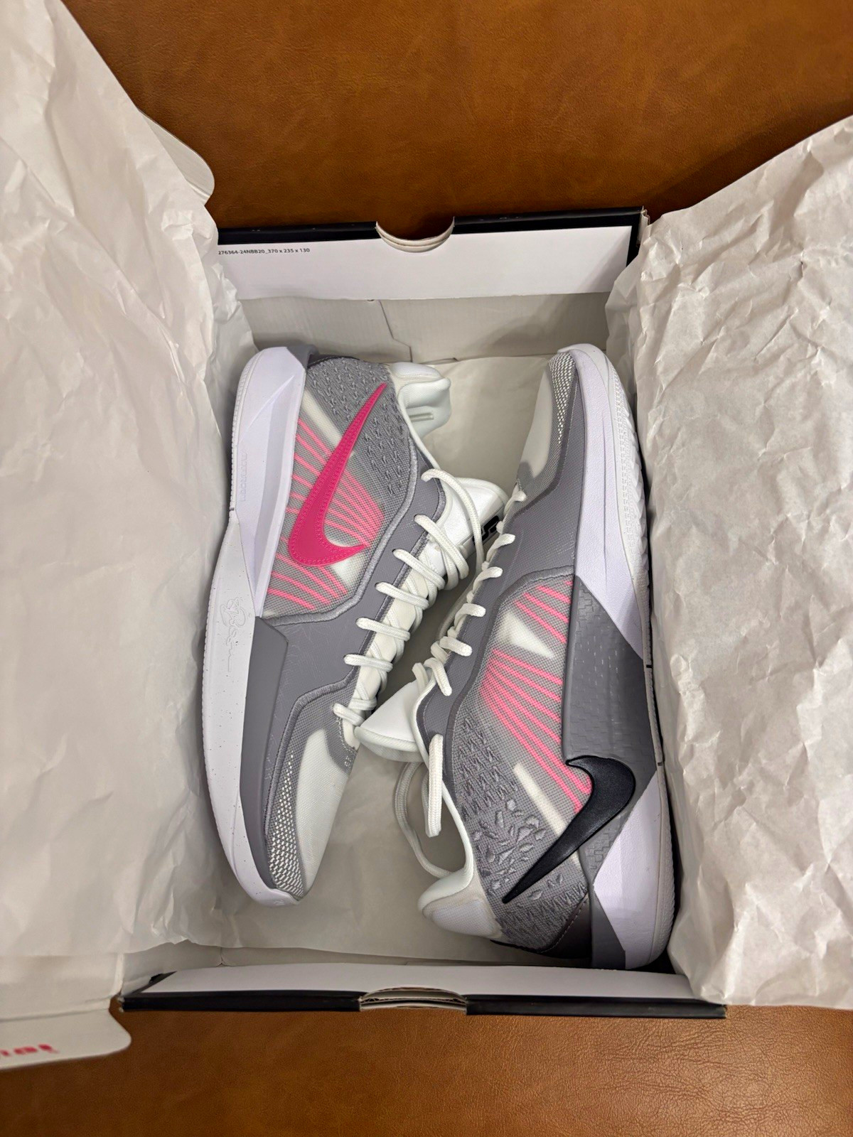 Nike Sabrina 2 Basketball Shoes Men’s 11 / Women’s 12.5 Gray Pink New Nike Sabrina 2 Basketball Shoes Men’s 11 / Women’s 12.5 Gray Pink New