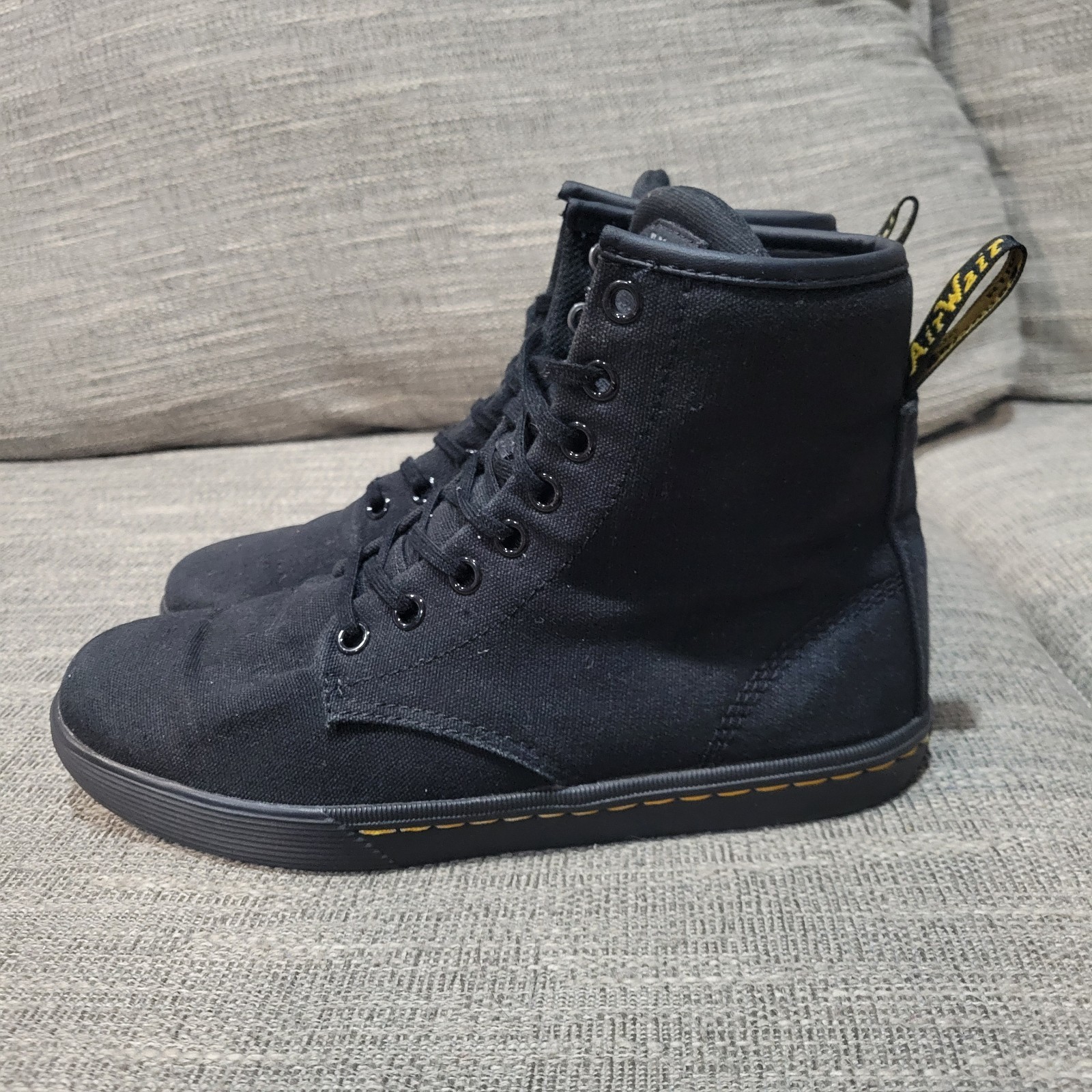Doc Dr. Martens SHERIDAN Matte Black Round Toe 8 Eye Lace Up Shoes Womens Size 6
