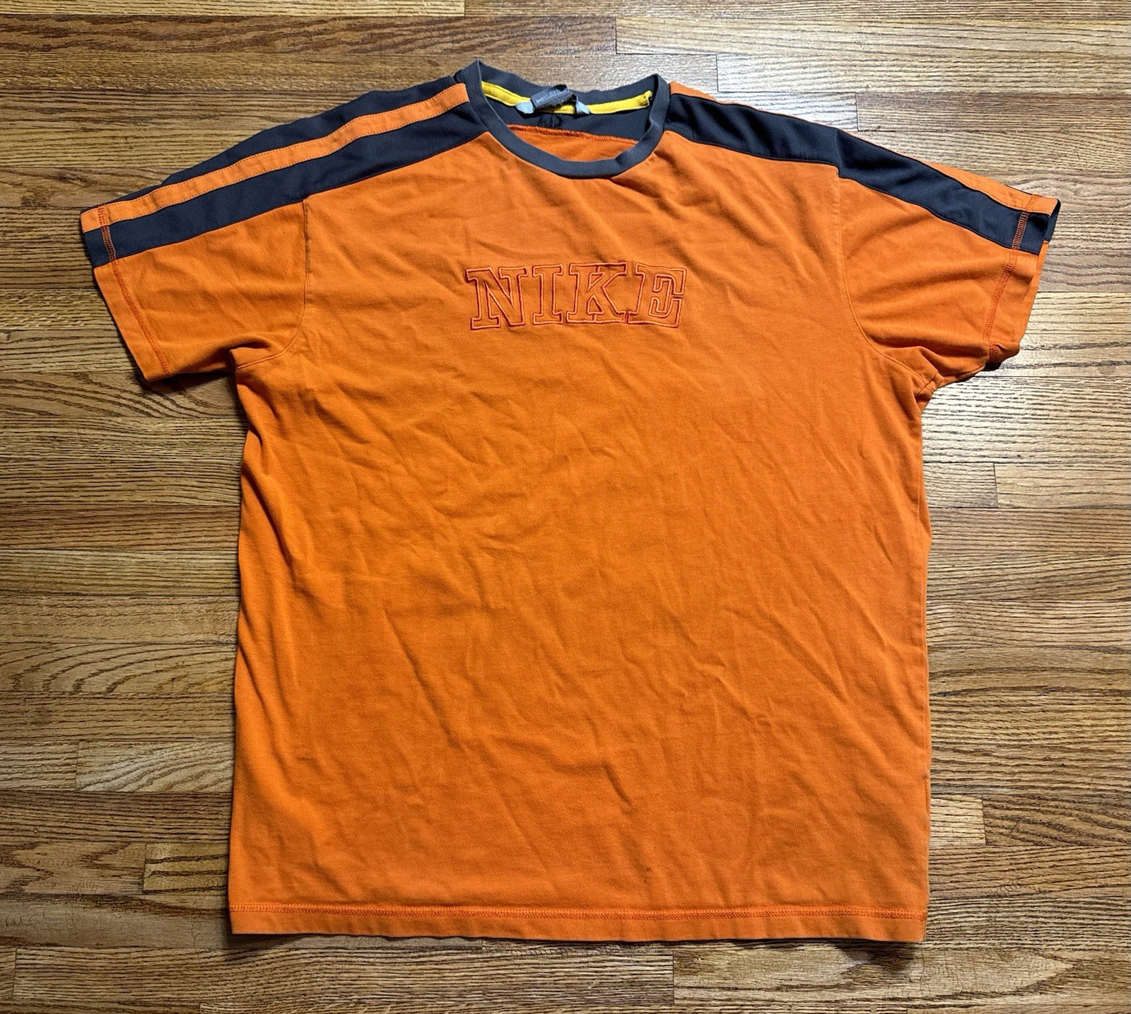 VTG Nike Center Spellout T Shirt Men’s Size XL Burnt Orange Gray Tag Stitched
