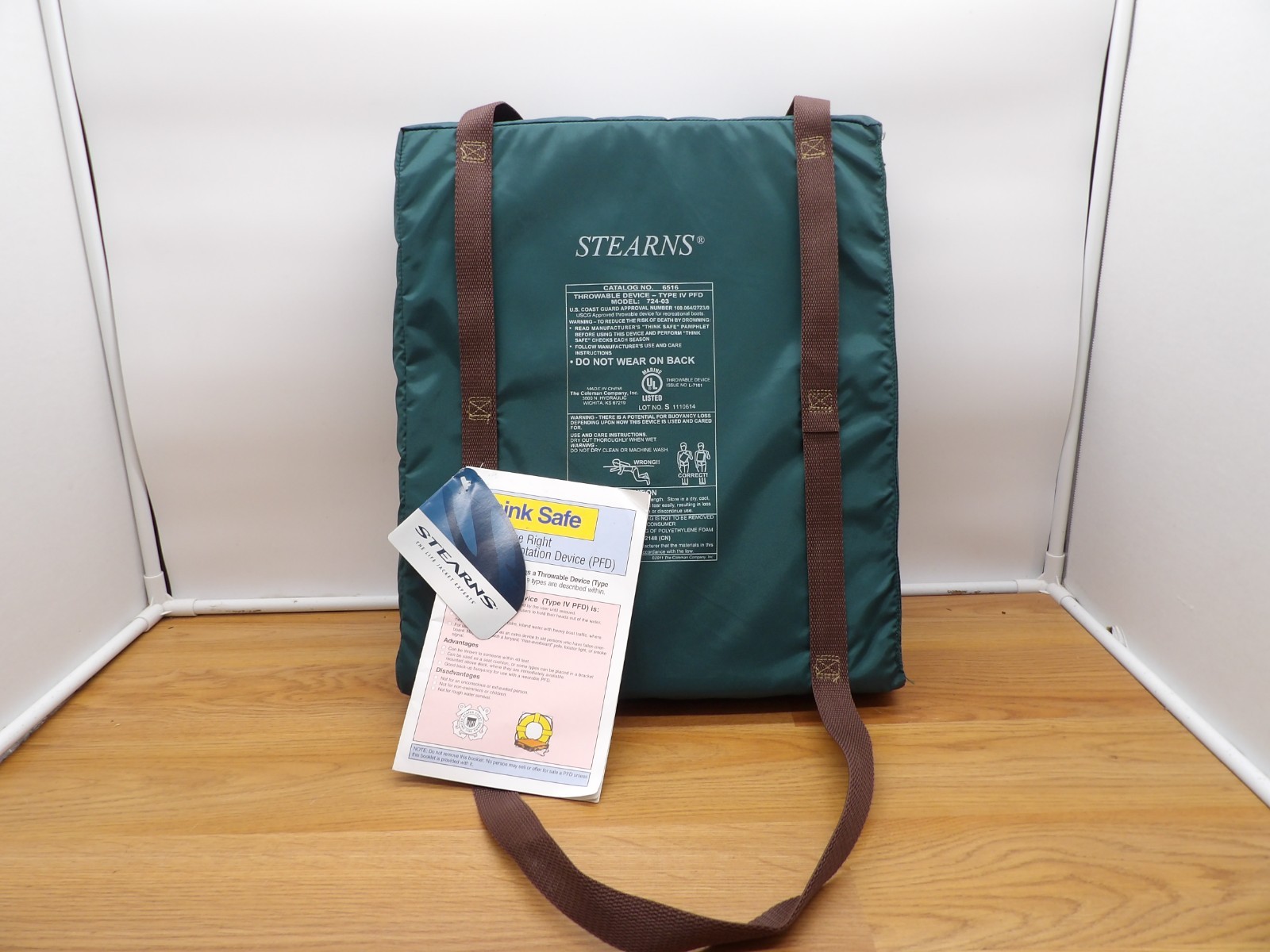 Stearns Throwable Device Type IV- PFD- Model 724-03-  GREEN
