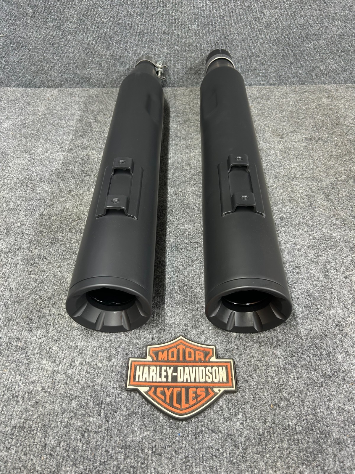 Vance & Hines Eliminator 400 Dual Black Slip-On Mufflers HARLEY 2017+ TOURING