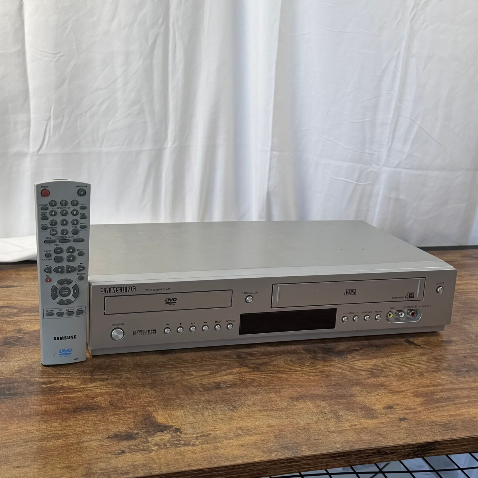 Samsung DVD-V5500 DVD VCR Combo Player Progressive Scan 4 Head Remote READ DES